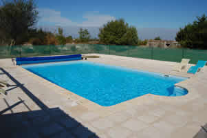 piscine chauffée, entourée, 5mx10m