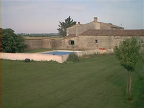 piscine  et jardin